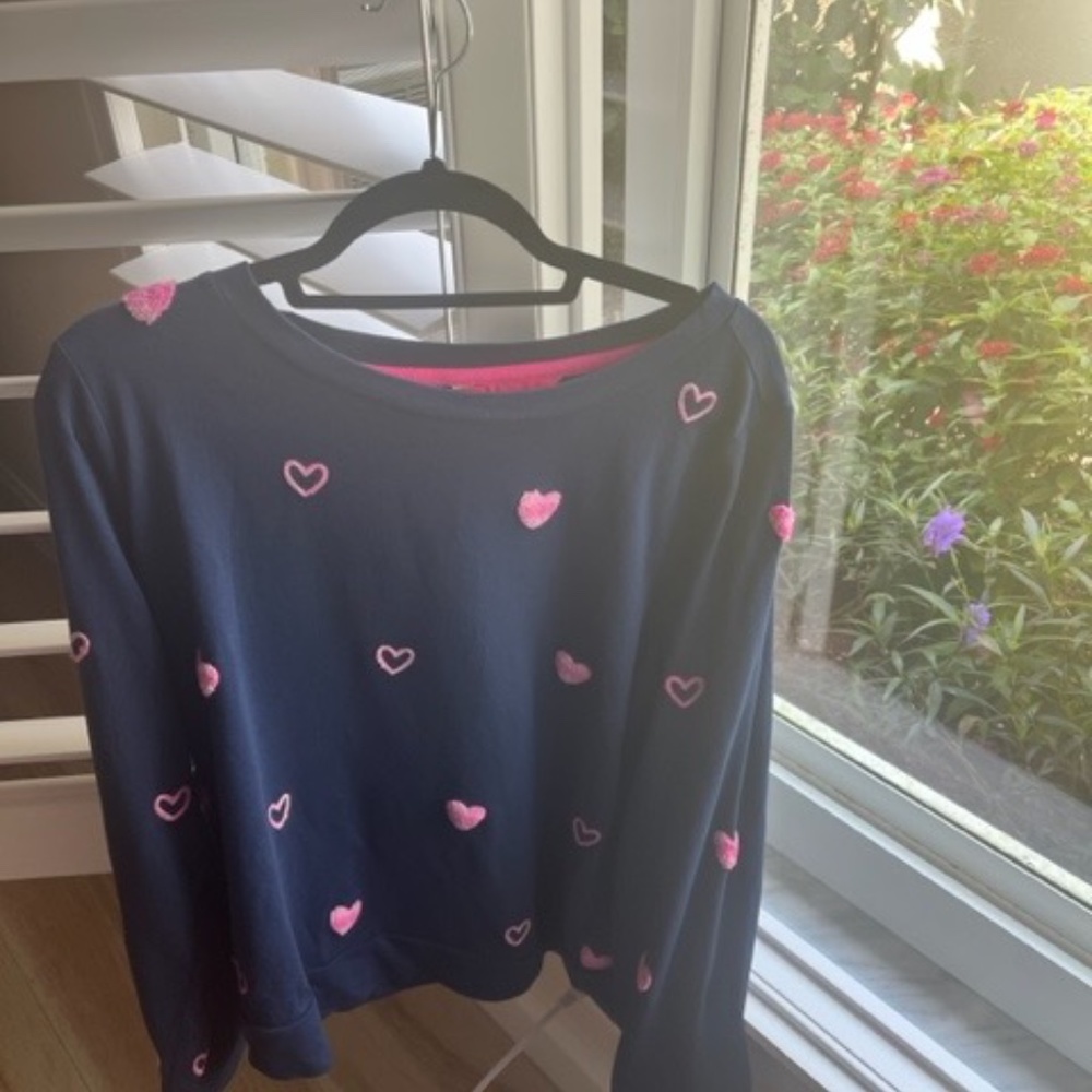 Lilly Pulitzer Navy top with Pink Hearts, size XL